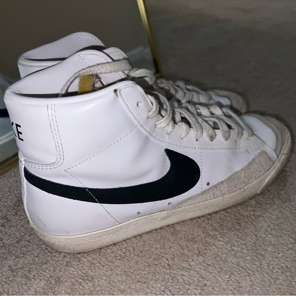 Nike Blazer Mid ‘77